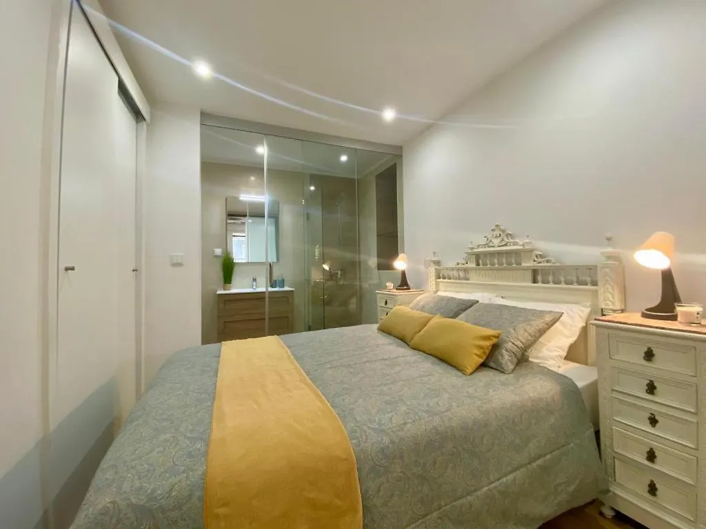 Farmacia Vila Lobos Apartment Lisbon