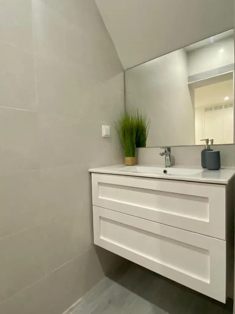 Farmacia Vila Lobos Apartment リスボン